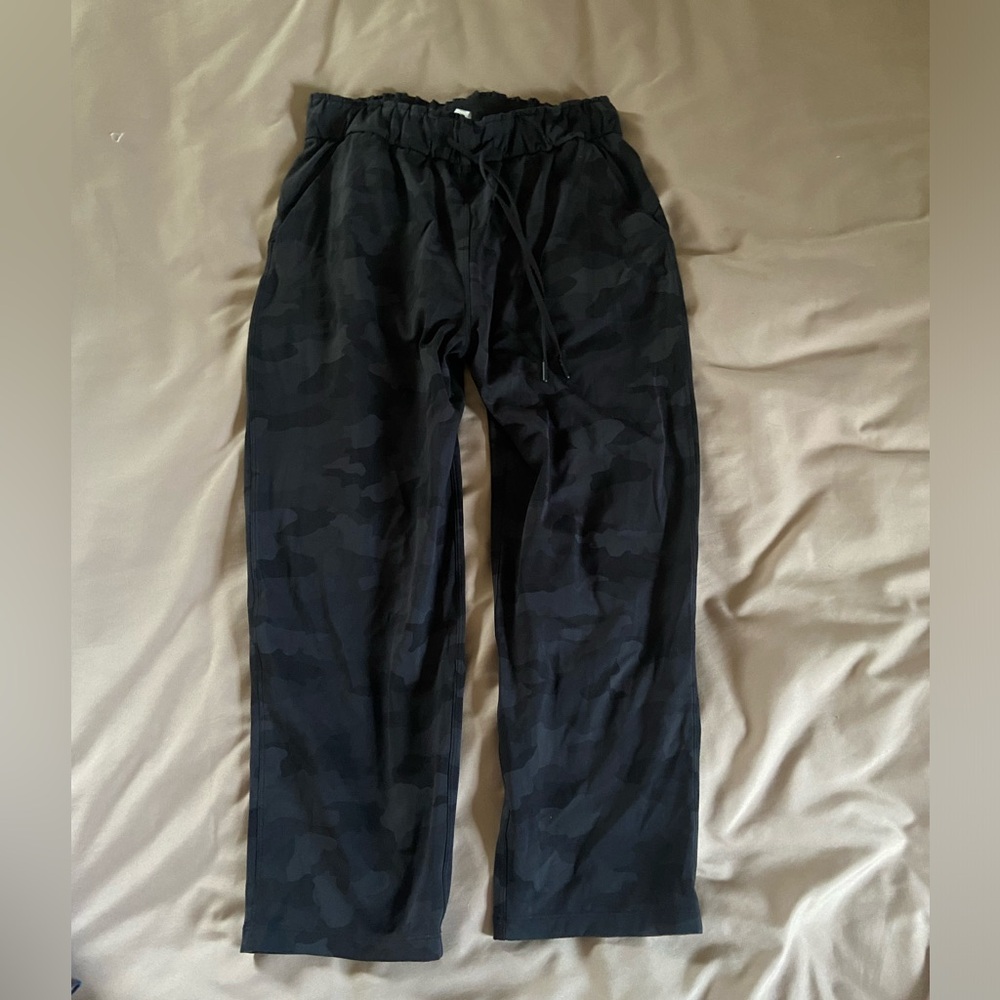 LULULEMON STRETCH LUXTREME HIGH-RISE CROP 23"